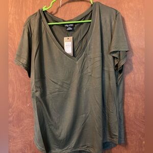 Cute green v neck nwt